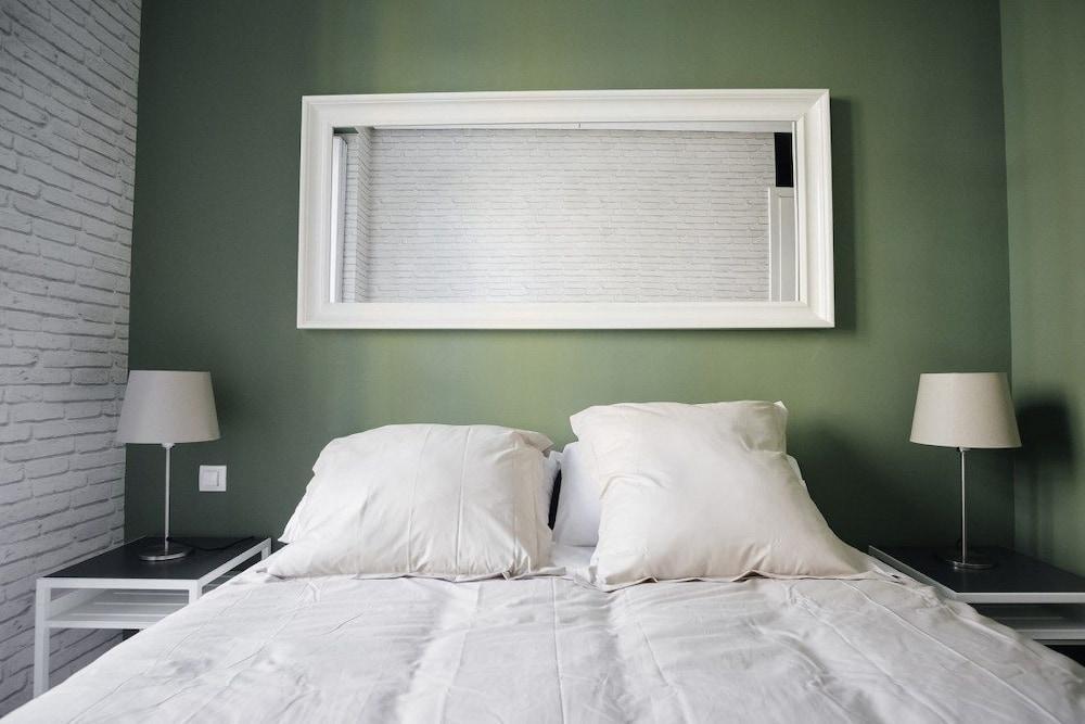Habitat Apartments Latina Madrid Eksteriør billede